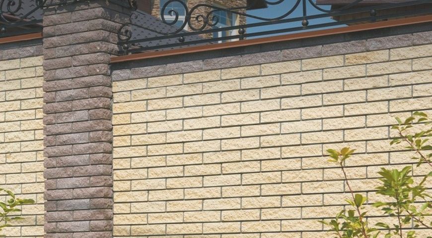 Забор из кирпича